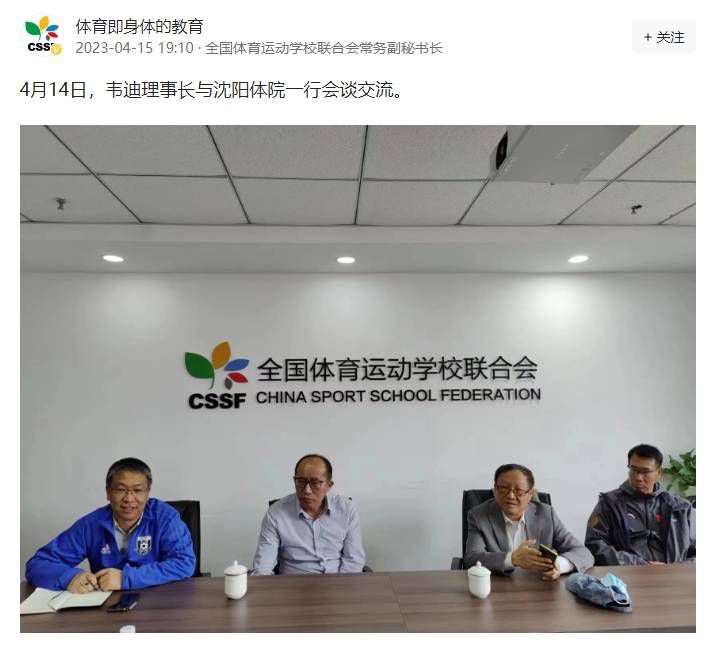 还有一位观众表达了对导演的敬佩，他说：“网络题材难得且难拍，但导演完成得非常好